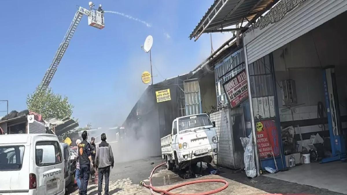 İzmit’te Oto Kilit Tamircisinde Yangın