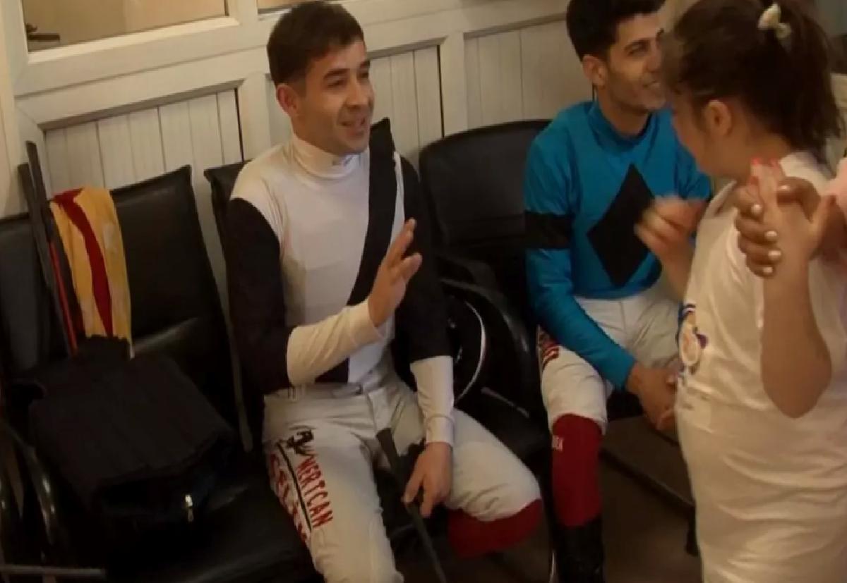 Jokey Mertcan Çelik Hastanede Hayat Savaşı Veriyor