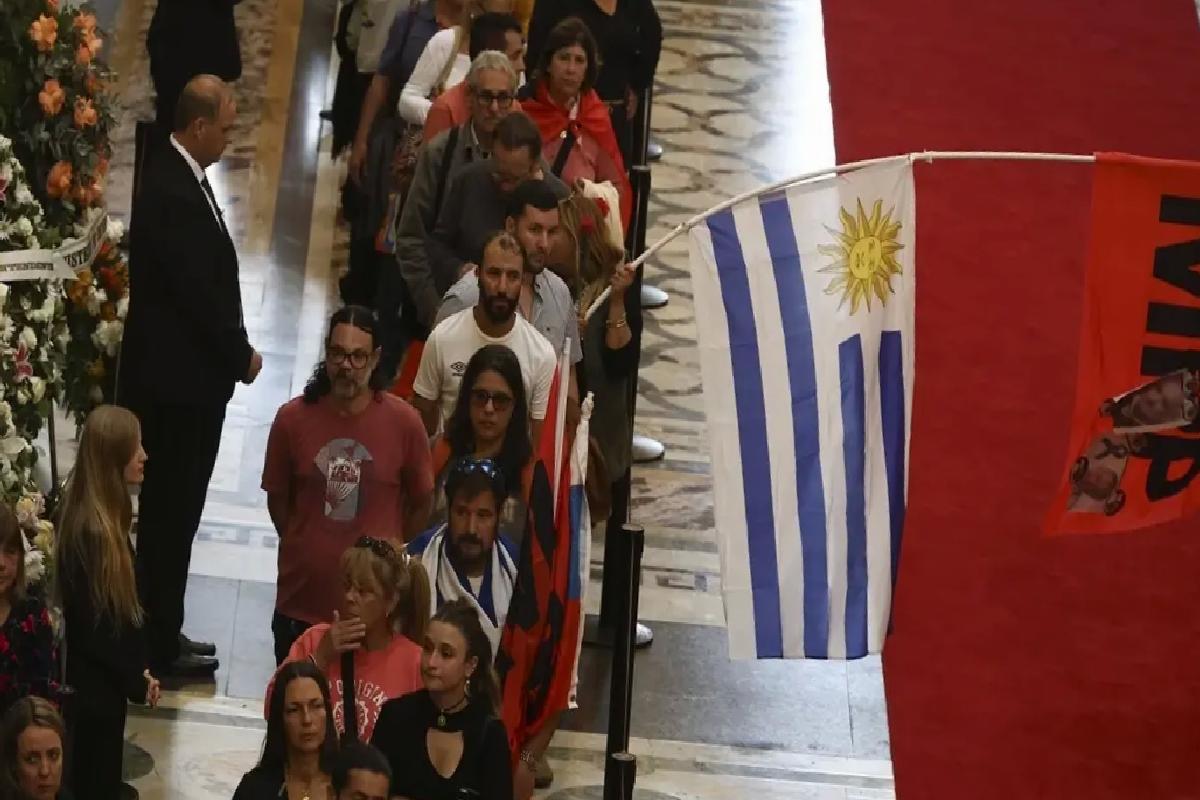 Jose Mujica Son Seyahatine Uğurlandı
