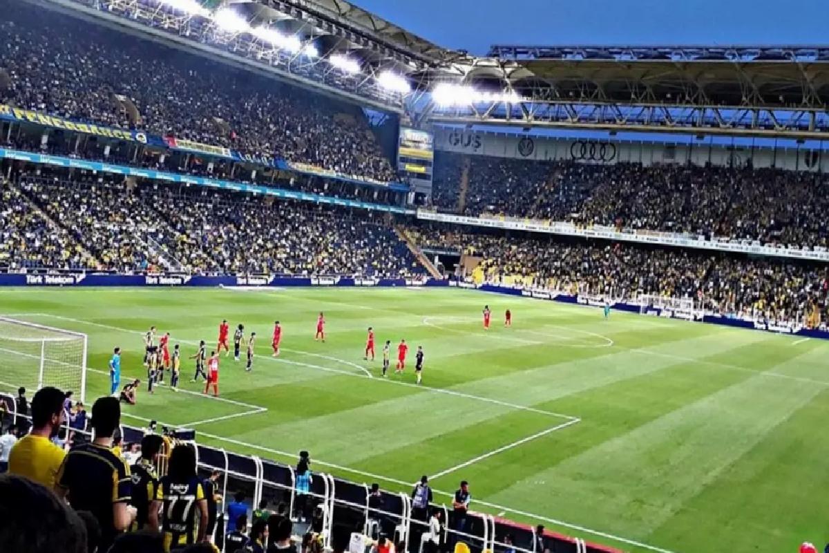 Kadıköy bu dönem rakiplere deplasman değil Fenerbahçe’ye “dertlasman” oldu