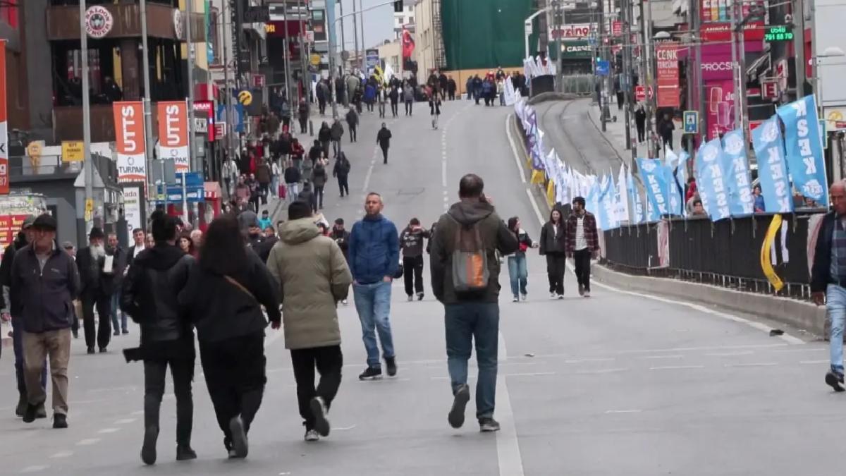 Kadıköy’de 1 Mayıs Mitingi Öncesi Girişler Başladı