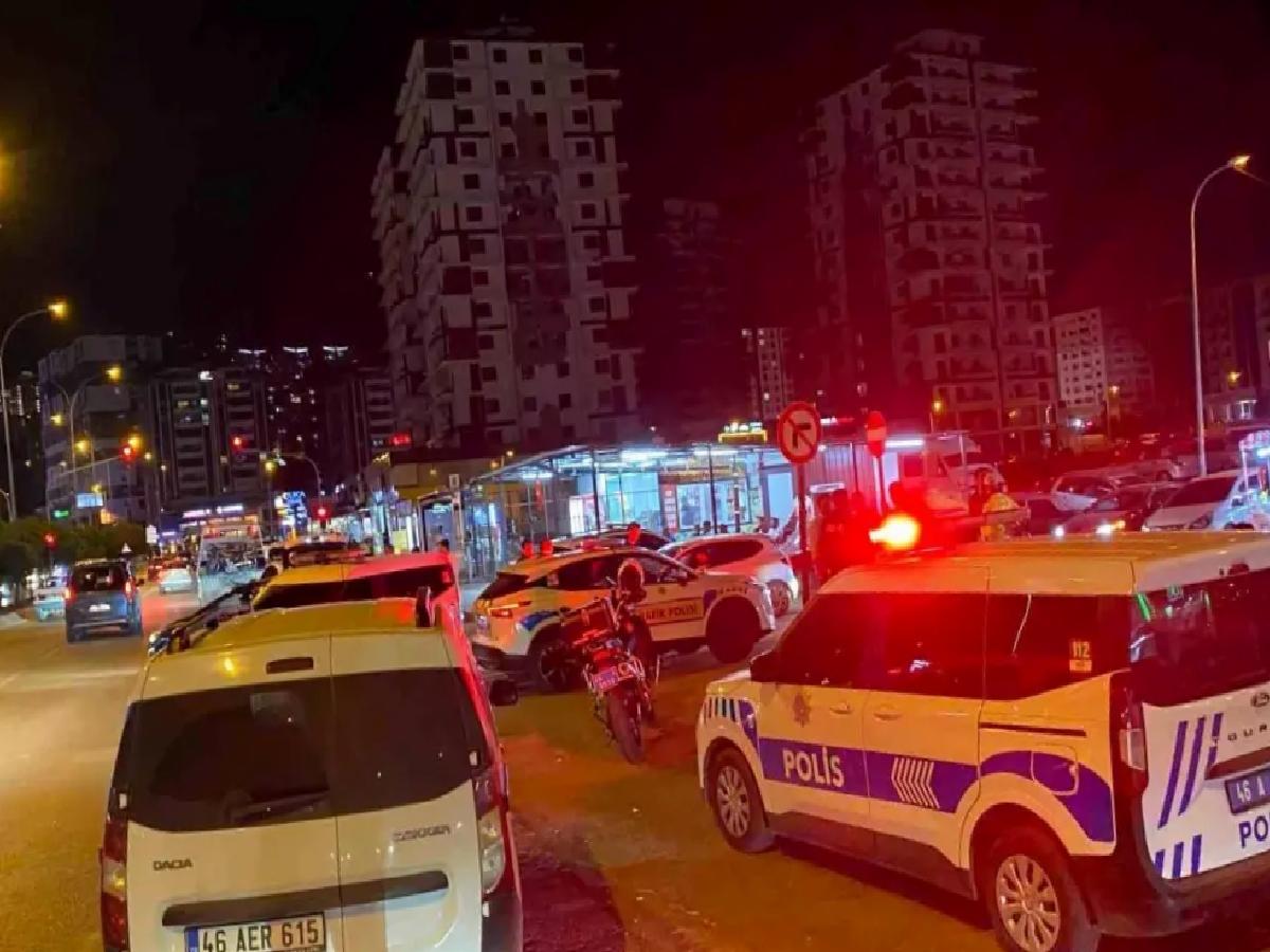 Kahramanmaraş’ta Ehliyetsiz Şoför Polise Çarptı