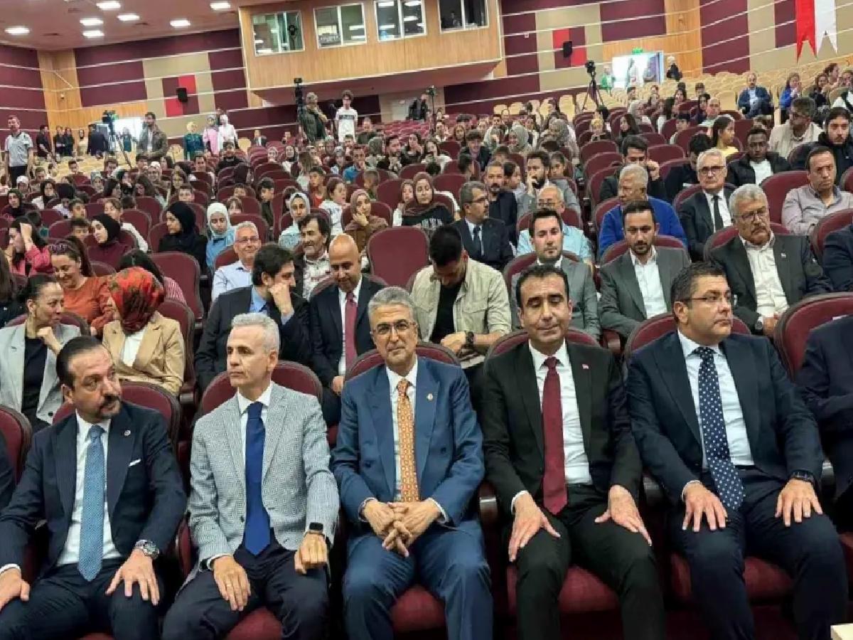 Kamil Aydın, Türk Lisan Bayramı’na Katıldı