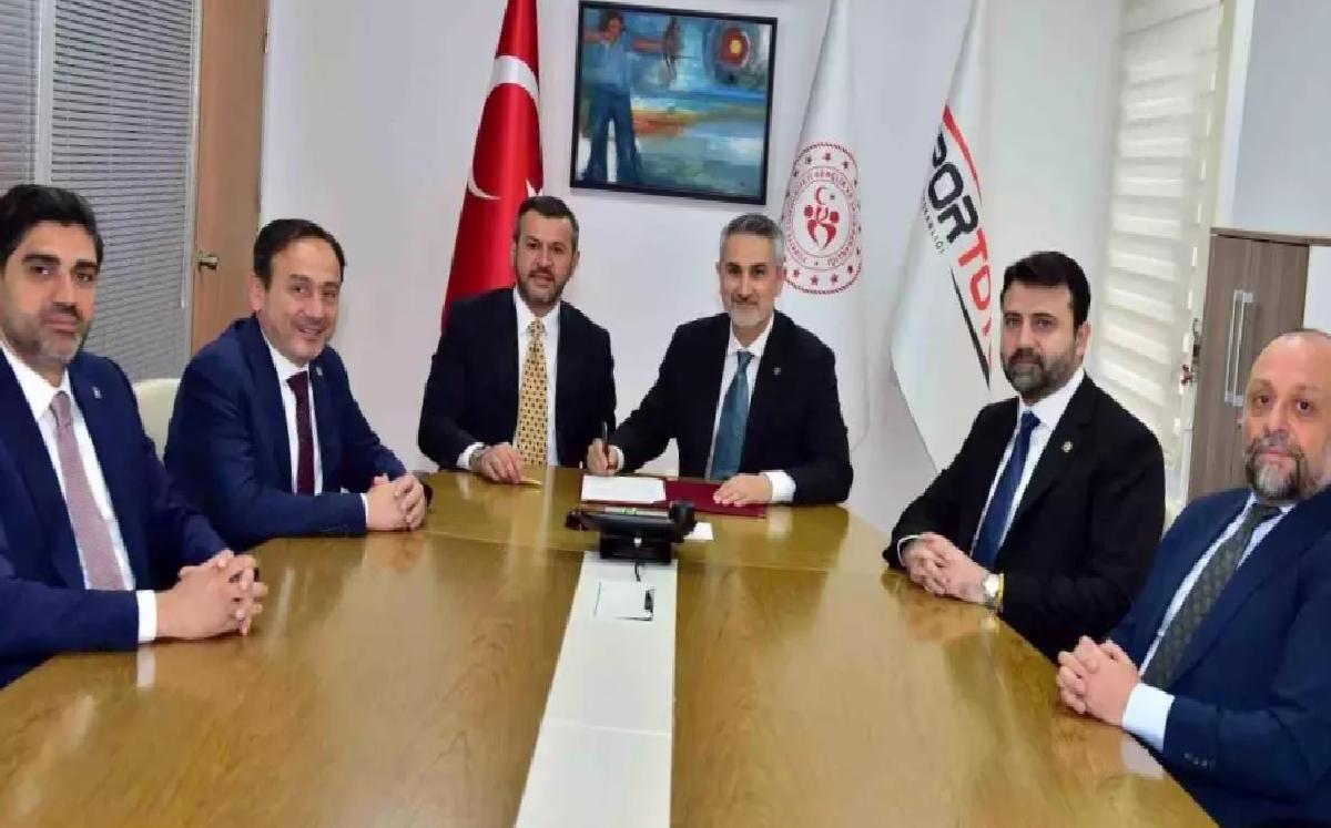 Karabük’ün 28 mahallede spor alanları yenileniyor