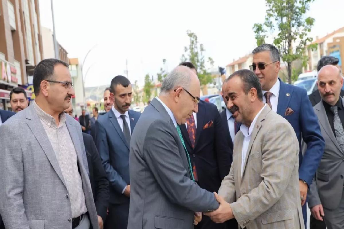 Karakaya Gölbaşı’nda Ziyaretlerde Bulundu