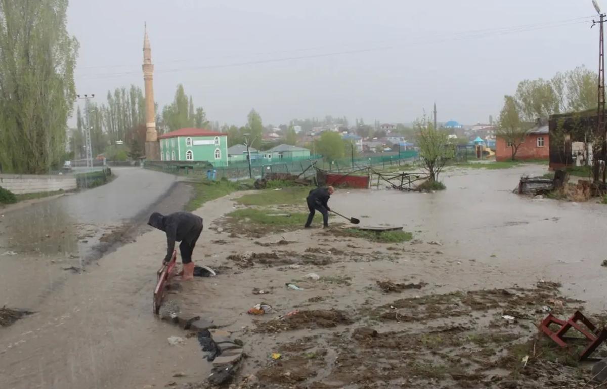 Kars’ta Sağanak ve Dolu Felaketi
