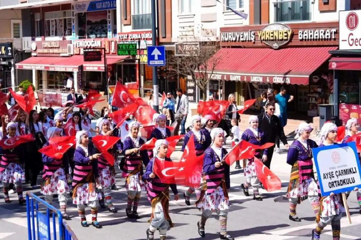 Kartal’da 19 Mayıs Coşkusu: Klasik Fener Alayı Aktifliği Gerçekleşti