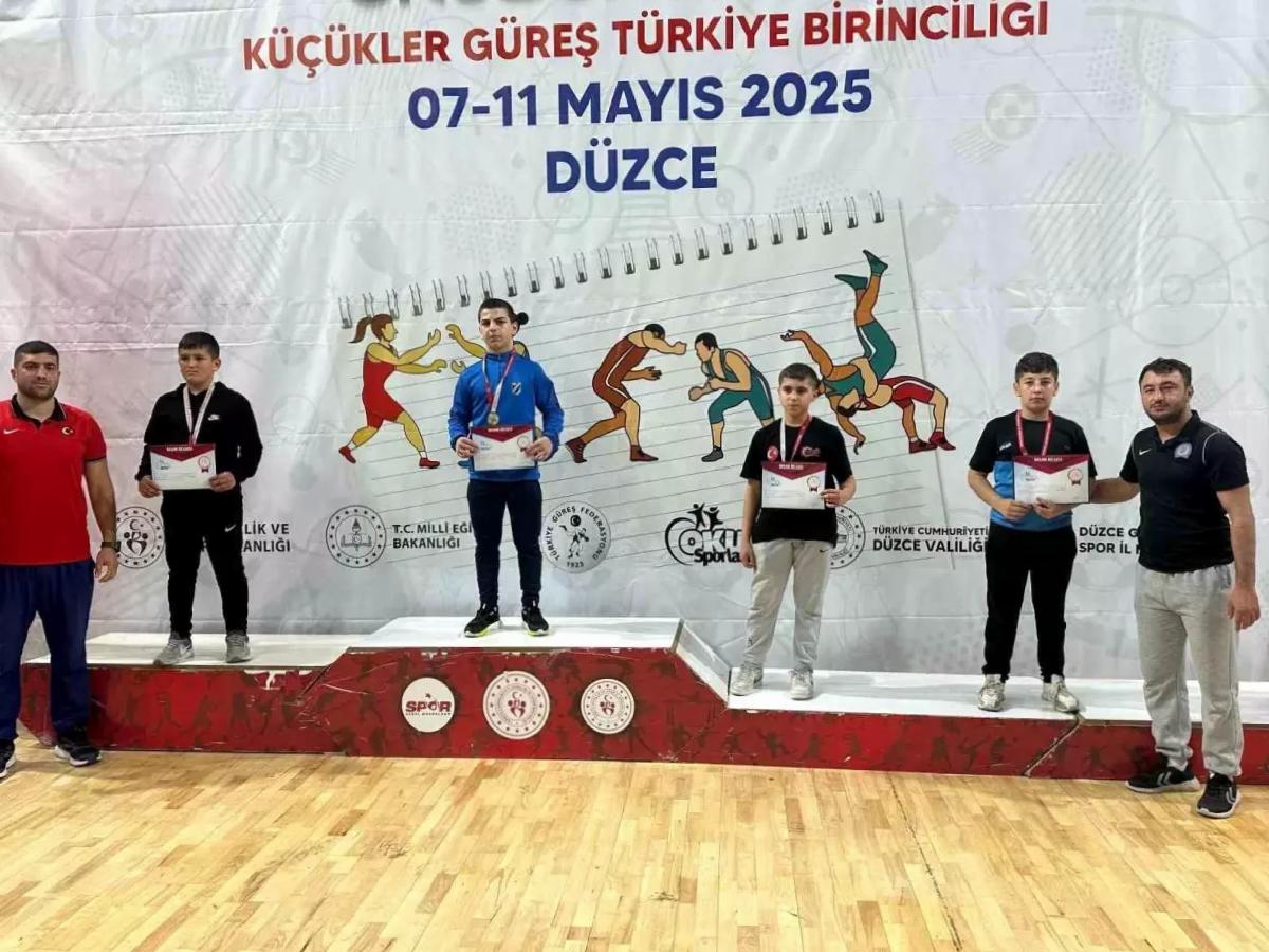 Kartepe’nin Gururu: Fazilet Topçu Türkiye Şampiyonu