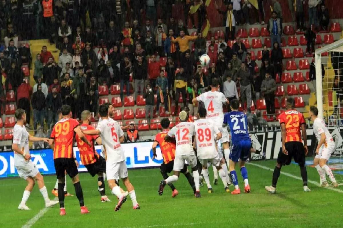 Kayserispor, Antalyaspor’u 3-1 Yendi