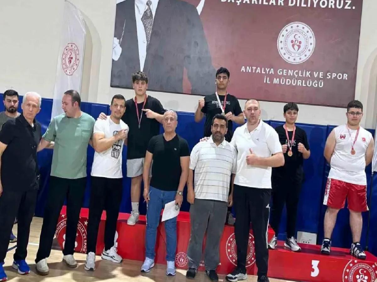 Kemer Belediyesi Kick Boks Kadrosu’ndan Büyük Muvaffakiyet