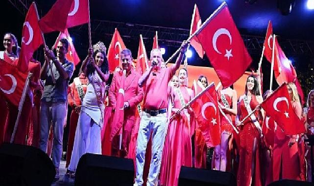 Kemer’de 19 Mayıs coşkusu İkilem Kemer’de konser verdi