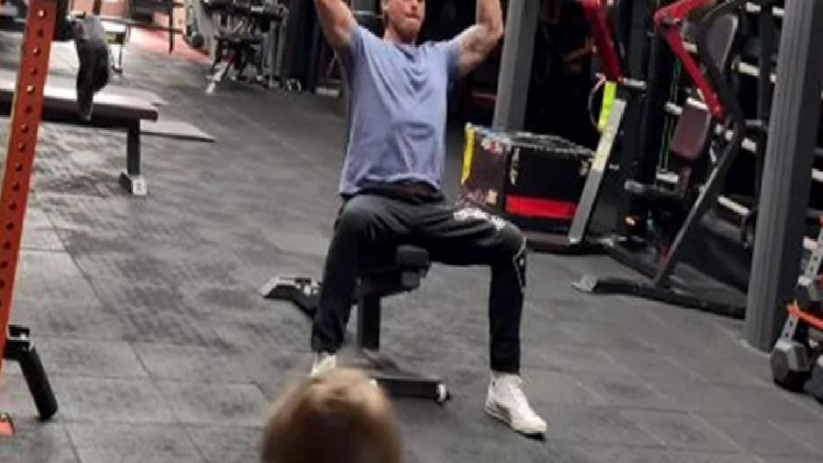 Kıvanç Tatlıtuğ ile oğlu Kurt Efe spora gitti! Yayınlanan görüntülere yorum yağdı