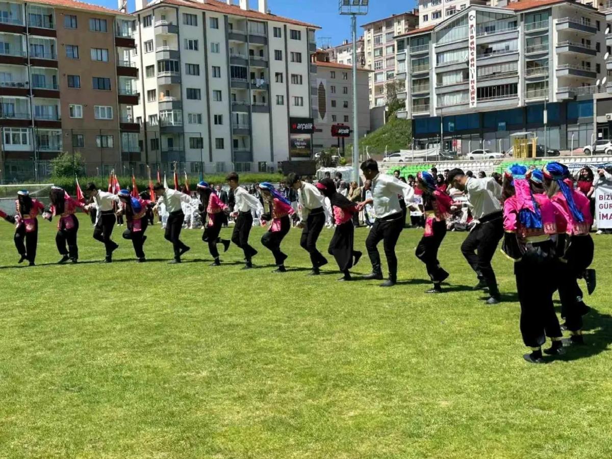 Kızılcahamam’da 19 Mayıs Coşkuyla Kutlandı