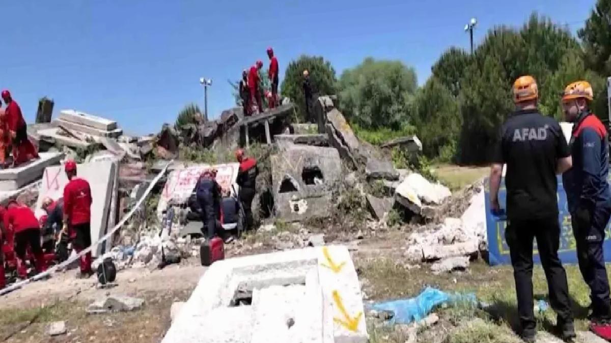 Kocaeli’de 7.2 Şiddetinde Sarsıntı Tatbikatı Yapıldı