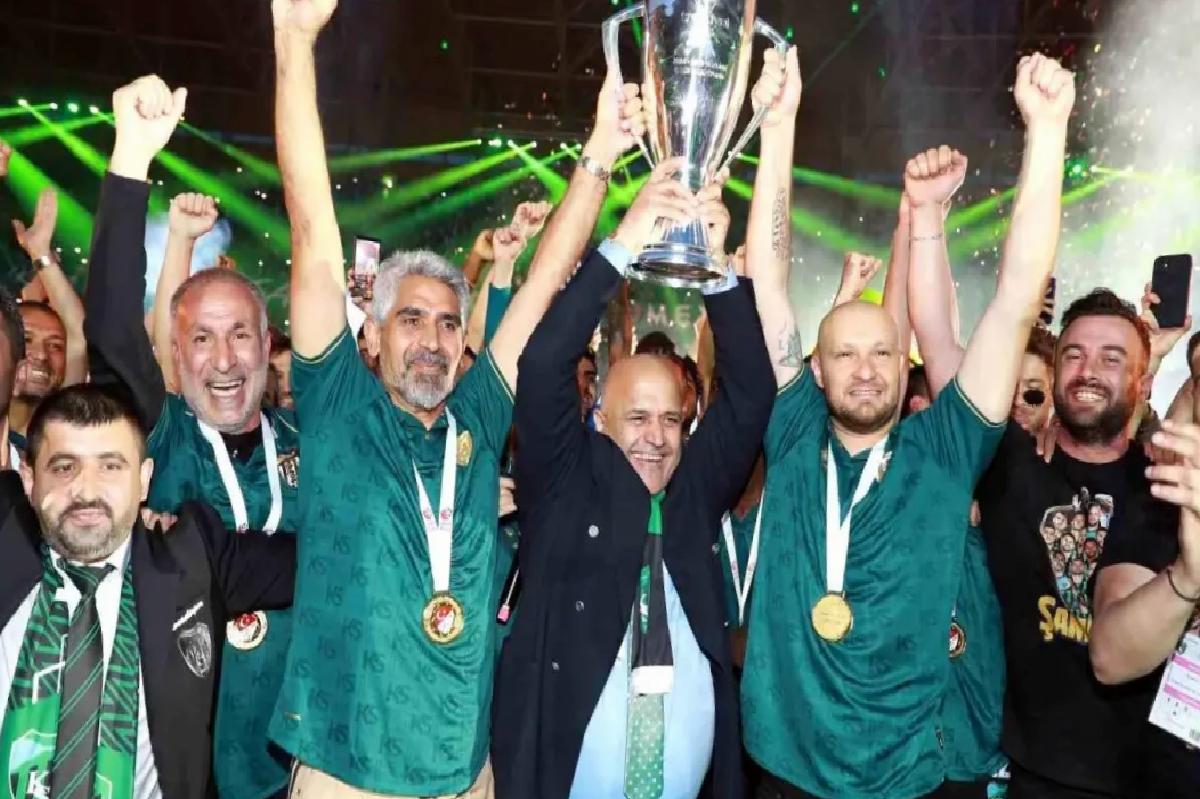 Kocaelispor Harika Lig’e Yükseldi