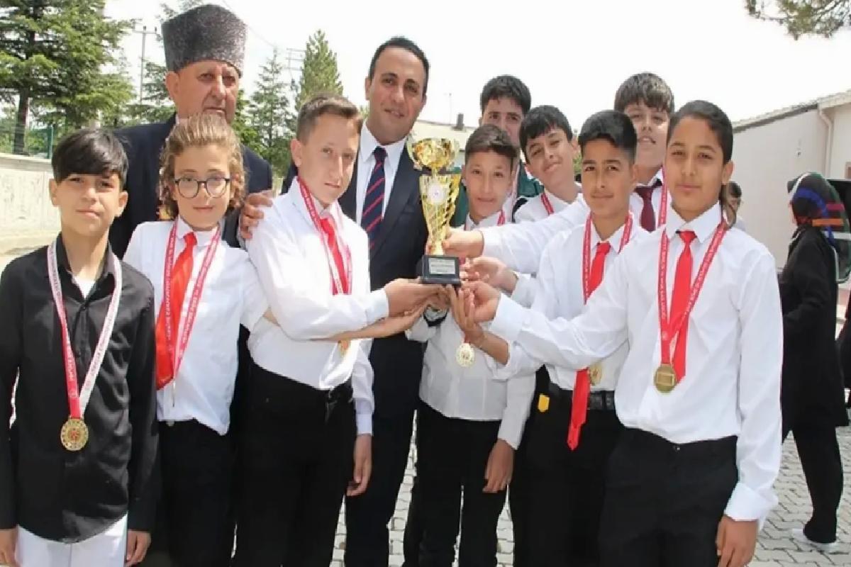 Konya’nın ilçelerinde19 Mayıs Atatürk’ü Anma Gençlik ve Spor Bayramı kutlandı