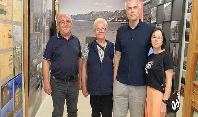 Kültür Konutu’na kitap bağışladı