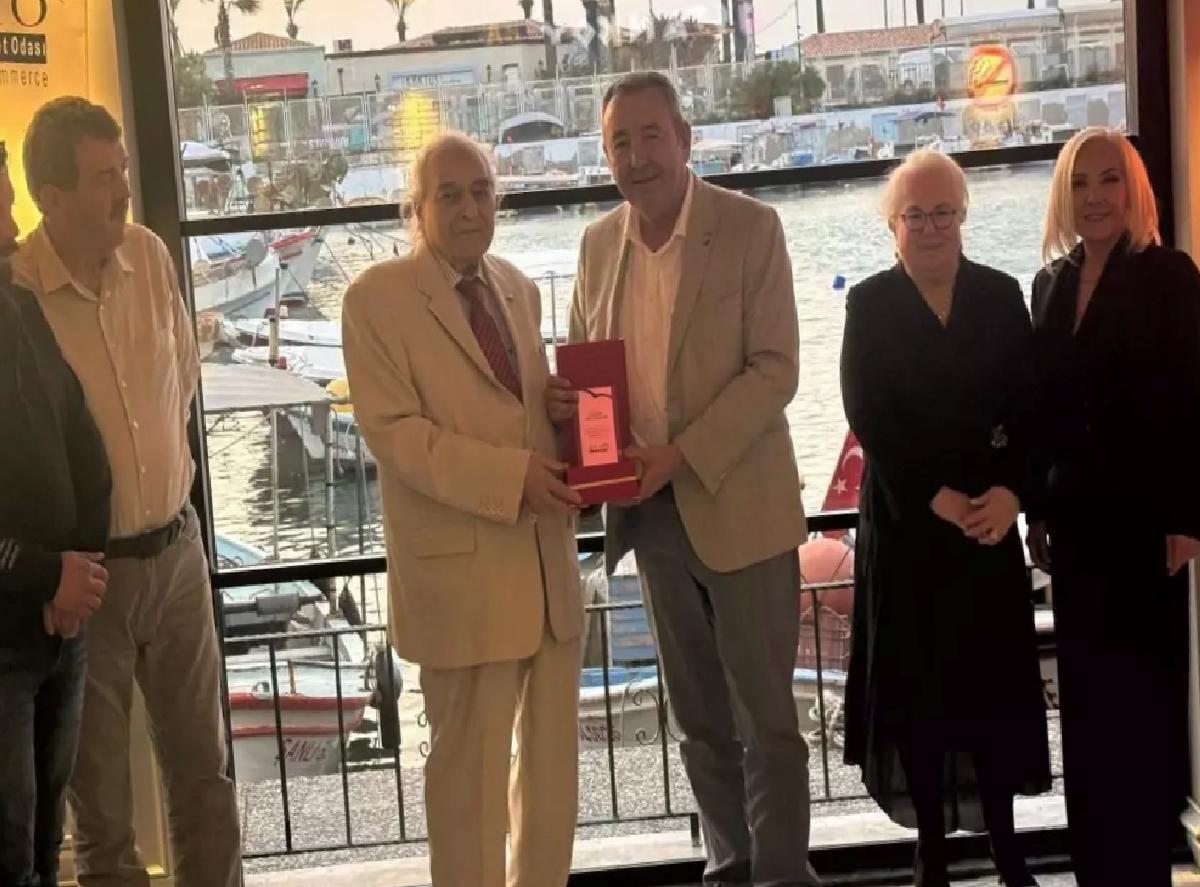 Kuşadası Ticaret Odası’nda Plaket Merasimi