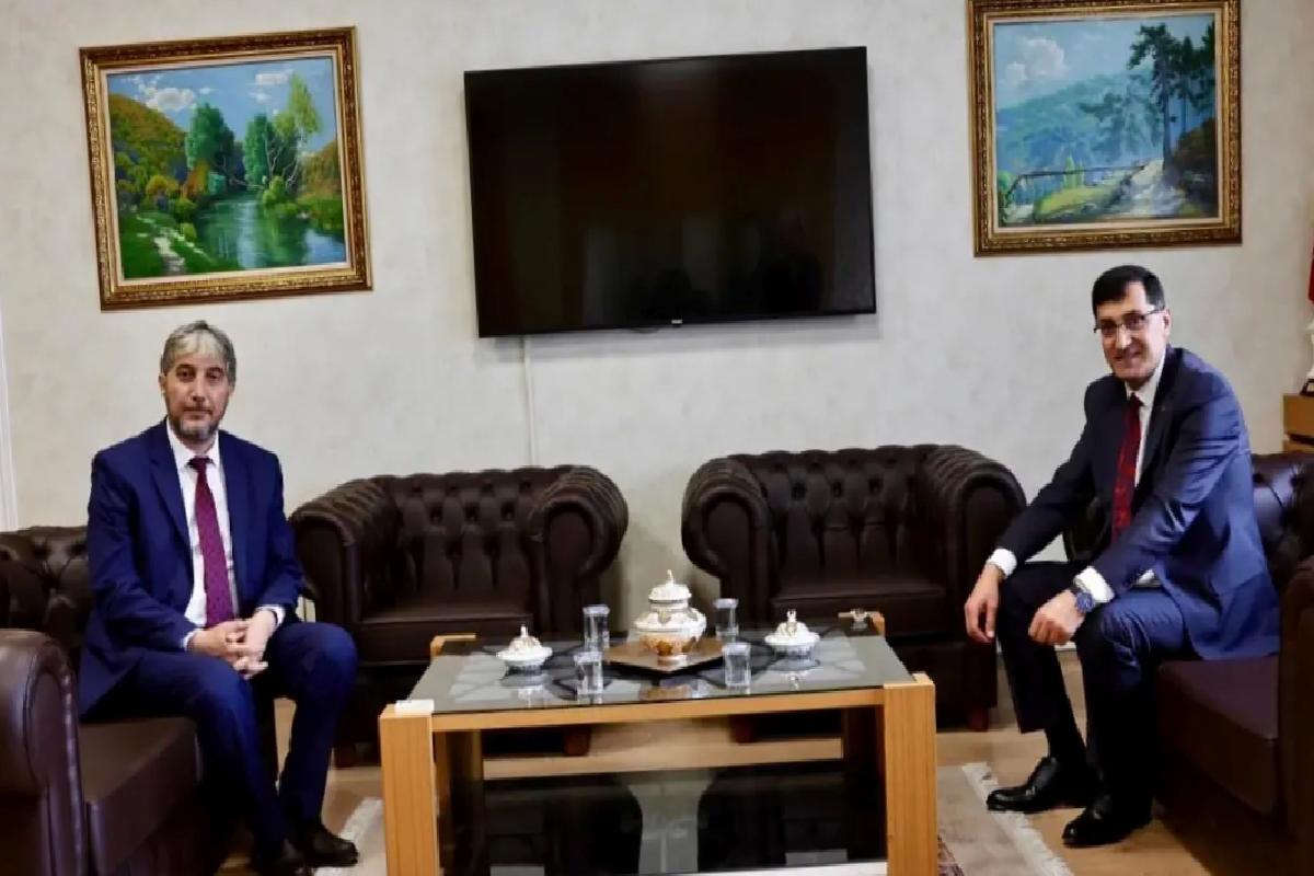 Kütahya Belediye Başkanı Kahveci, İl Milli Eğitim Müdürü Yılmaz’ı Ziyaret Etti