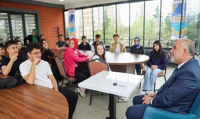 Kütüphane Buluşmalarında Konuk Lider İbrahim Sandıkçı