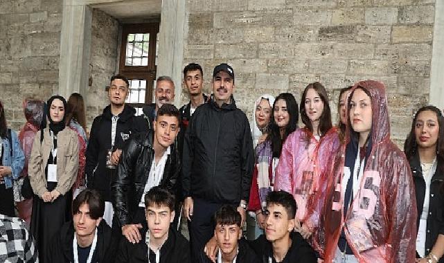 Lider Altay YHT ile Günübirlik İstanbul Seyahatine Katılan Öğrencilere Eşlik Etti