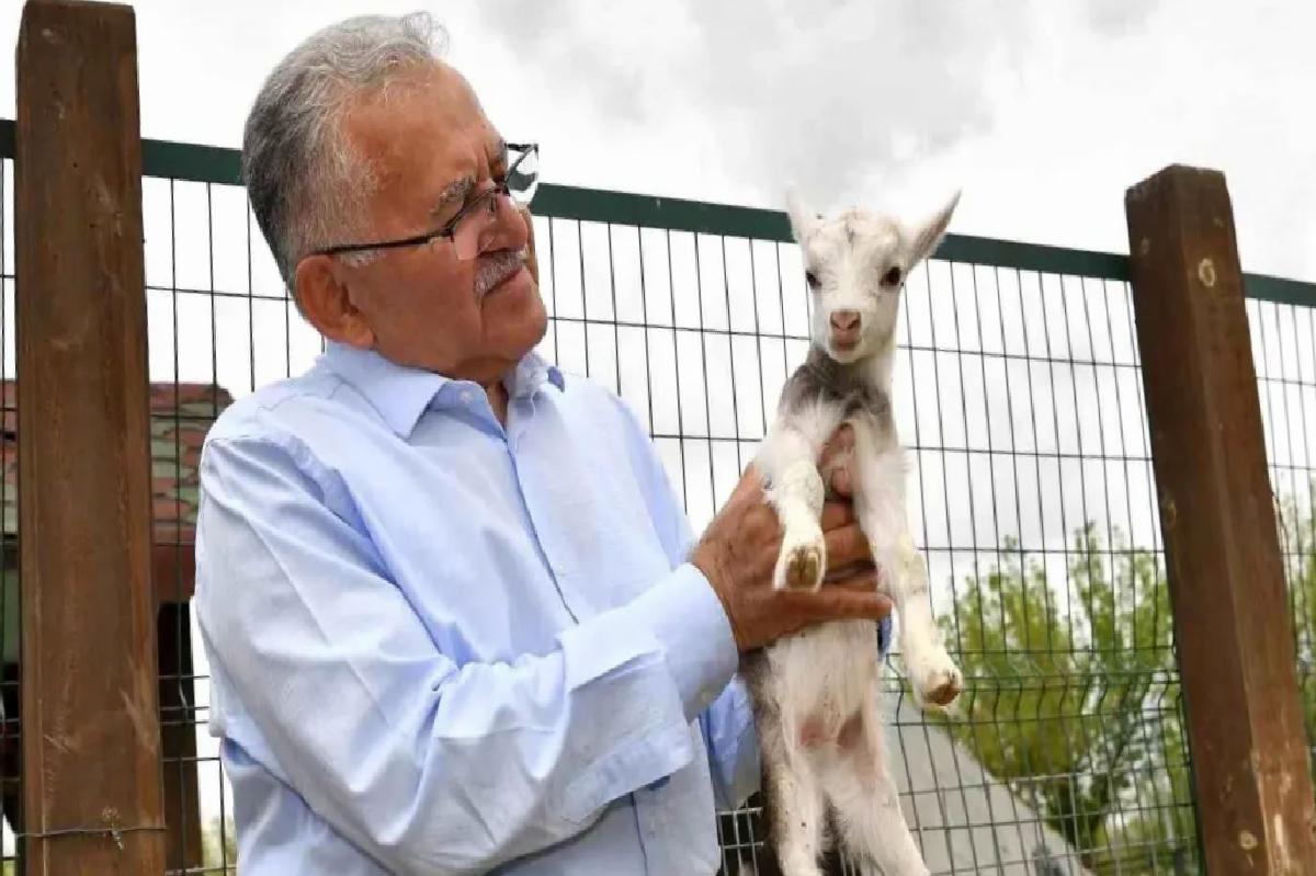 Lider Büyükkılıç, Kayseri Hayvanat Bahçesi’ni Ziyaret Etti
