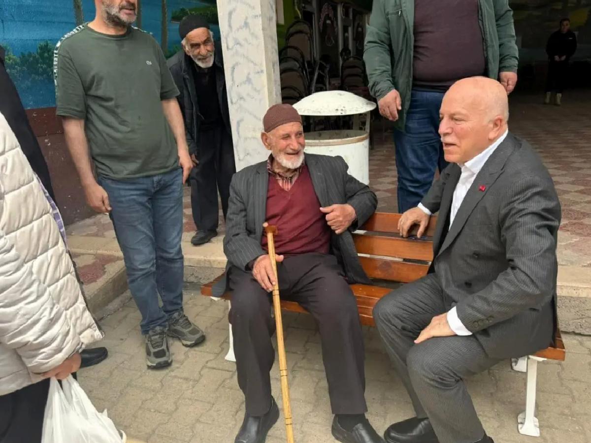 Lider Sekmen, Esnaf ve Vatandaşlarla Bir Ortaya Gelerek Gönül Köprülerini Güçlendiriyor