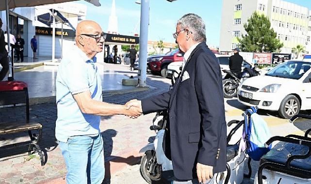Lider Topaloğlu pazar esnafını ziyaret etti