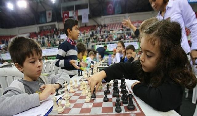 Lider Ünsal, çocuk lidere verdiği kelamı tuttu
