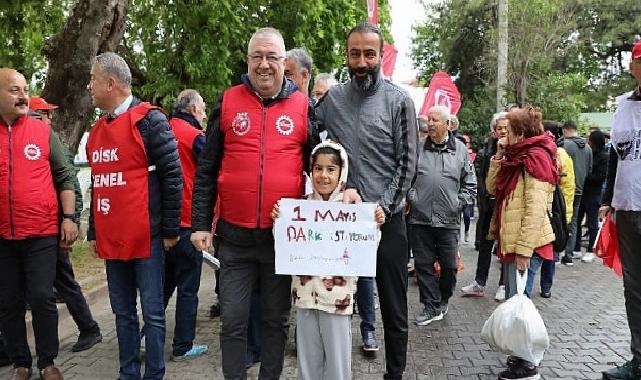 Lider Zeyrek, 1 Mayıs’ta İşçilerle Omuz Omuza Yürüdü