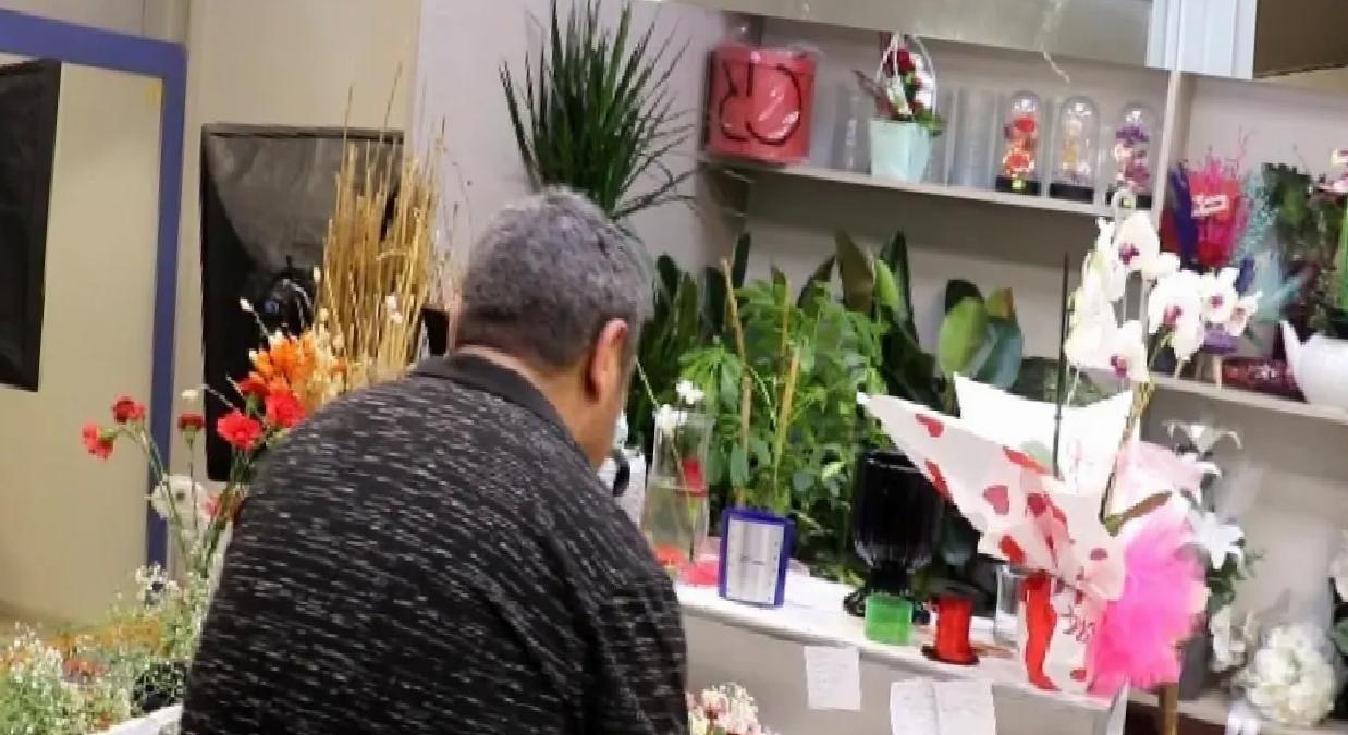 Malatya’da Anneler Günü Yoğunluğu: Çiçekçiler Karşılıyor