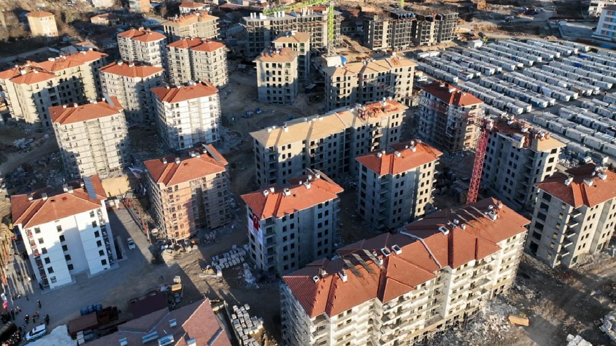 Malatya’da zelzele konutlarının üretimi sürüyor