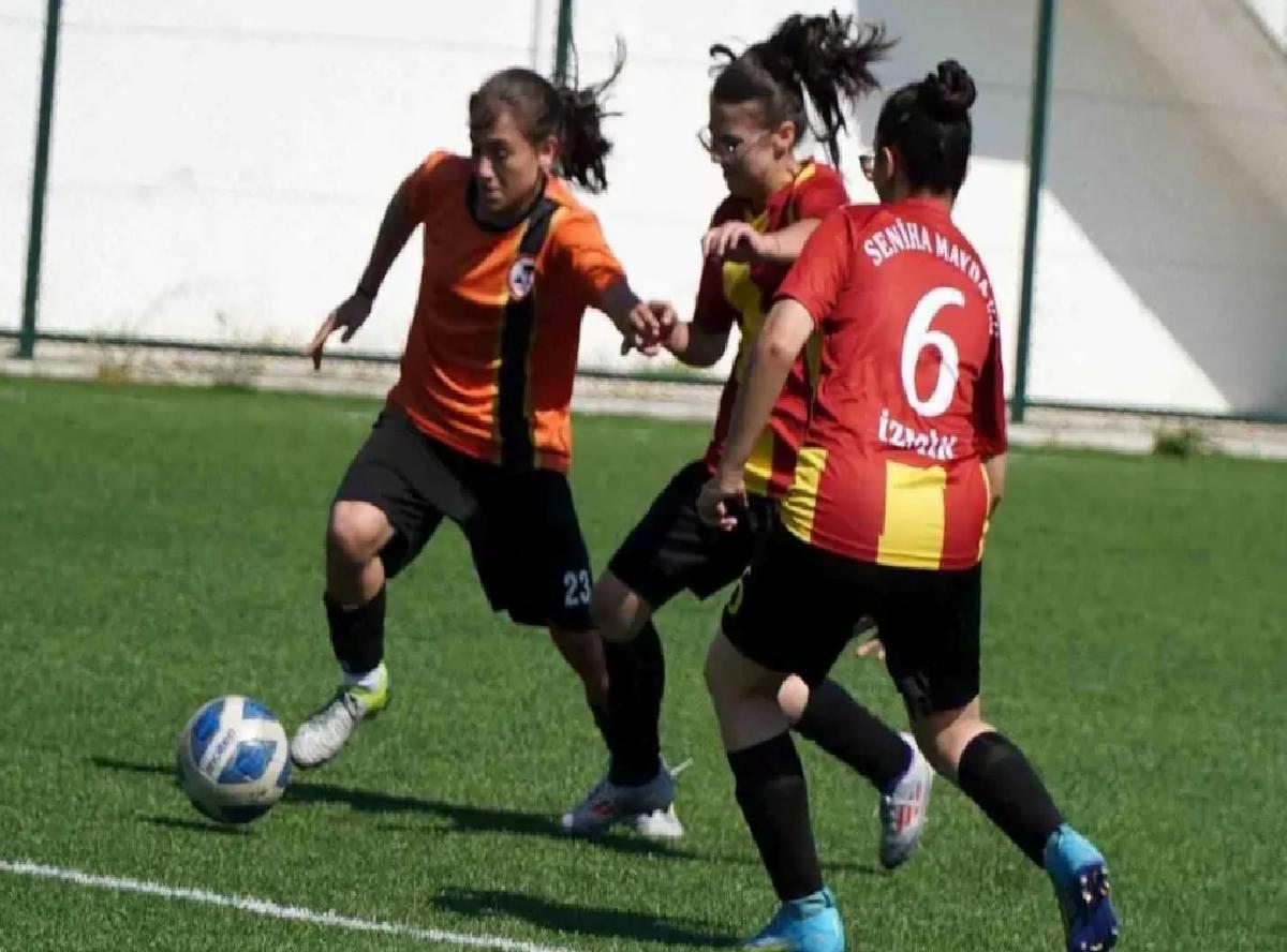 Manisa’da Futbol Yarı Finalleri Başladı