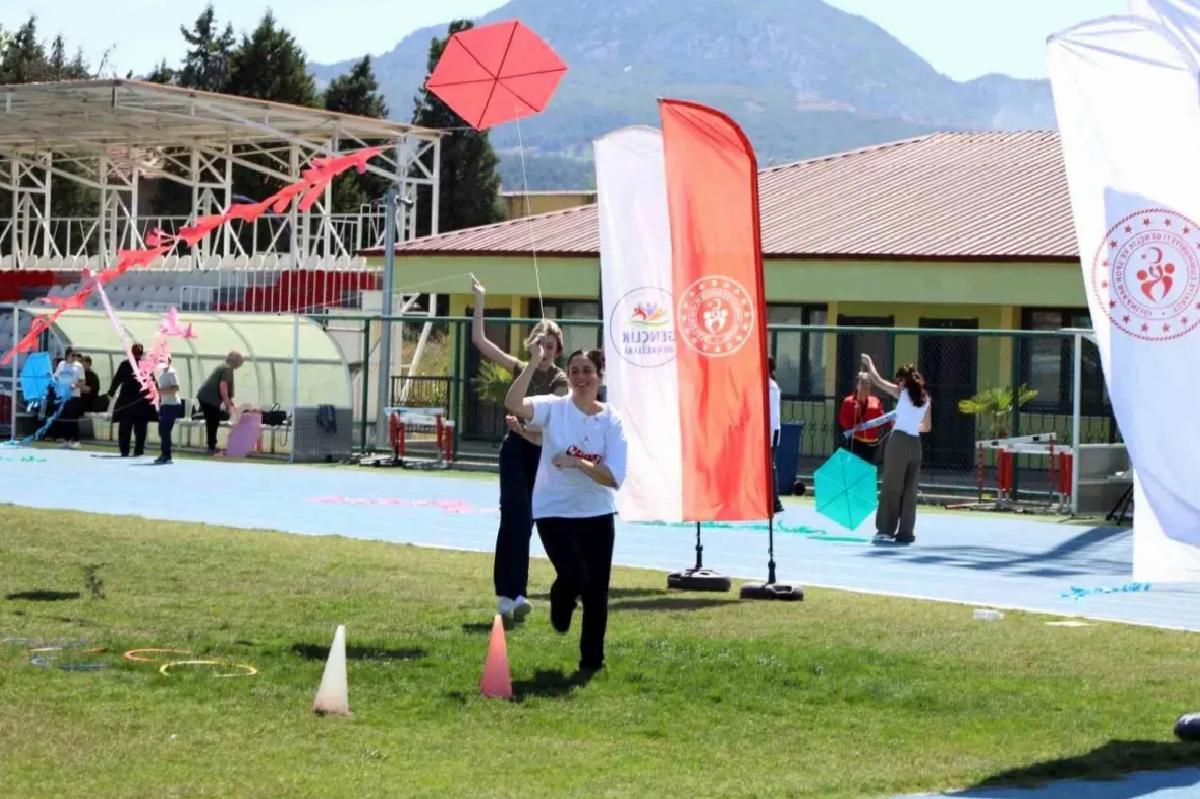 Manisa’da Renkli Uçurtma Şenliği