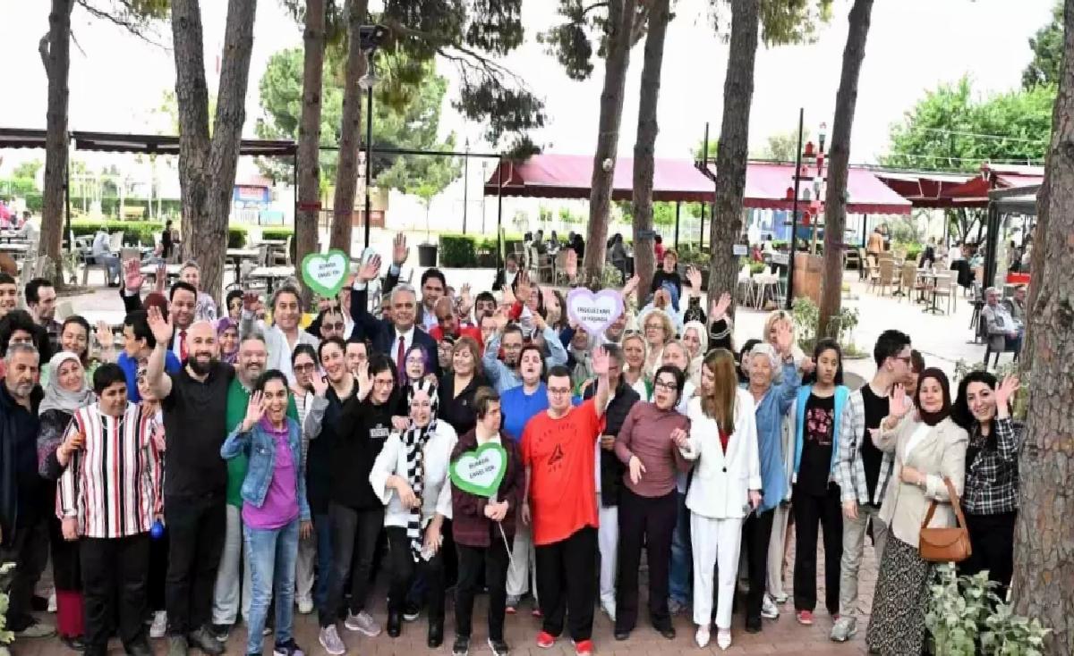 Manisiz Kafe 10. Yılını Kutladı