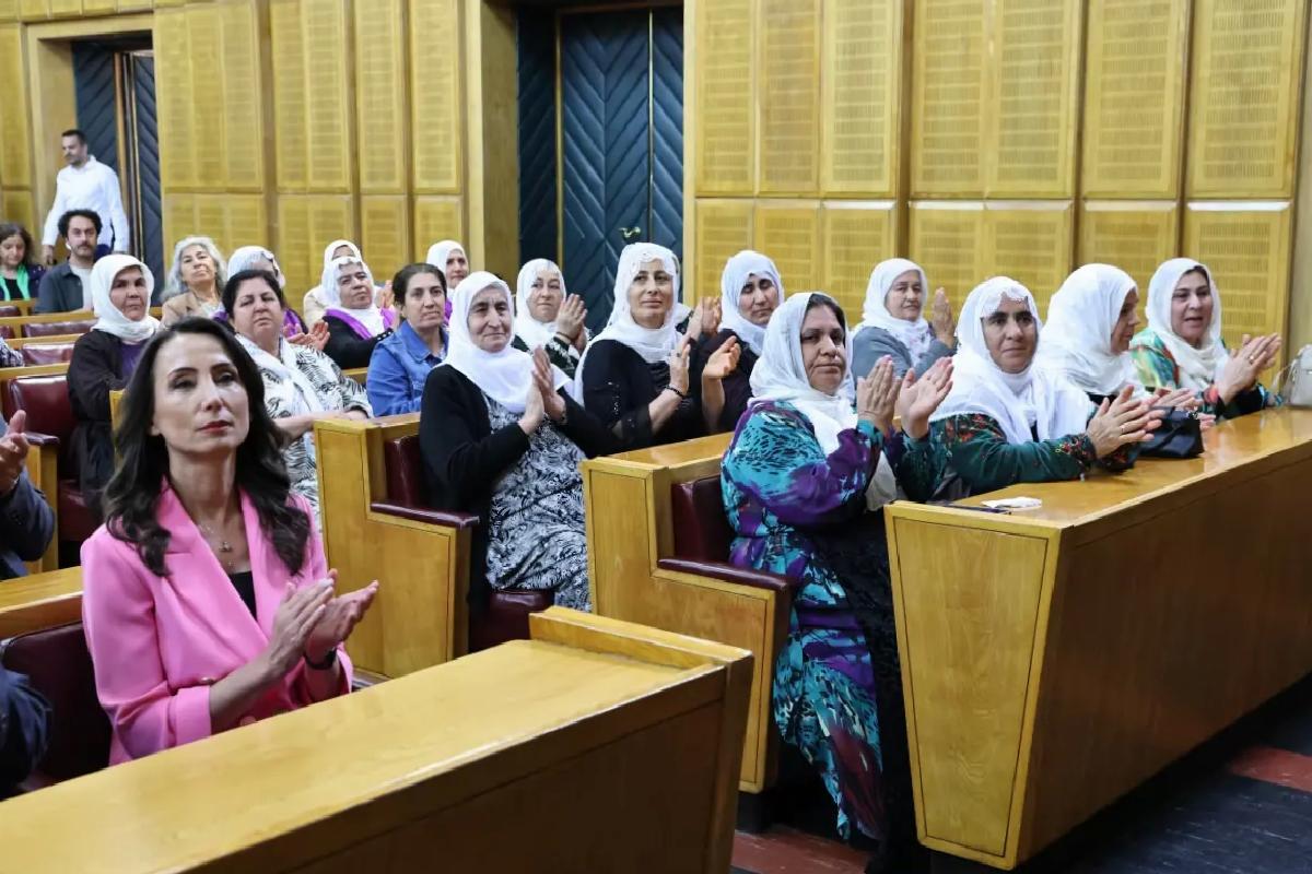 Meclis’te Barış Kurulu Daveti