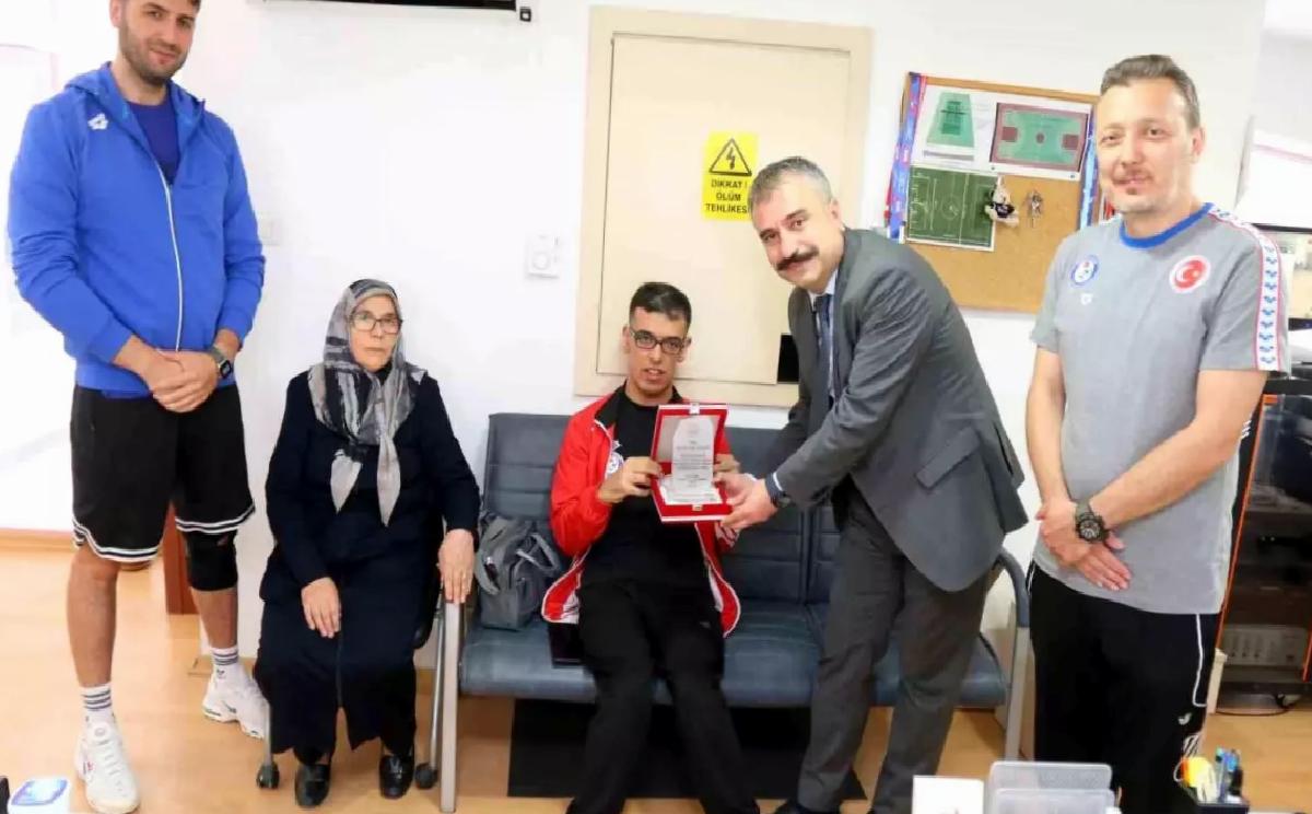 Mehmet Bakır Eğilmez: Paralimpik Yüzmede Muvaffakiyet Kıssası