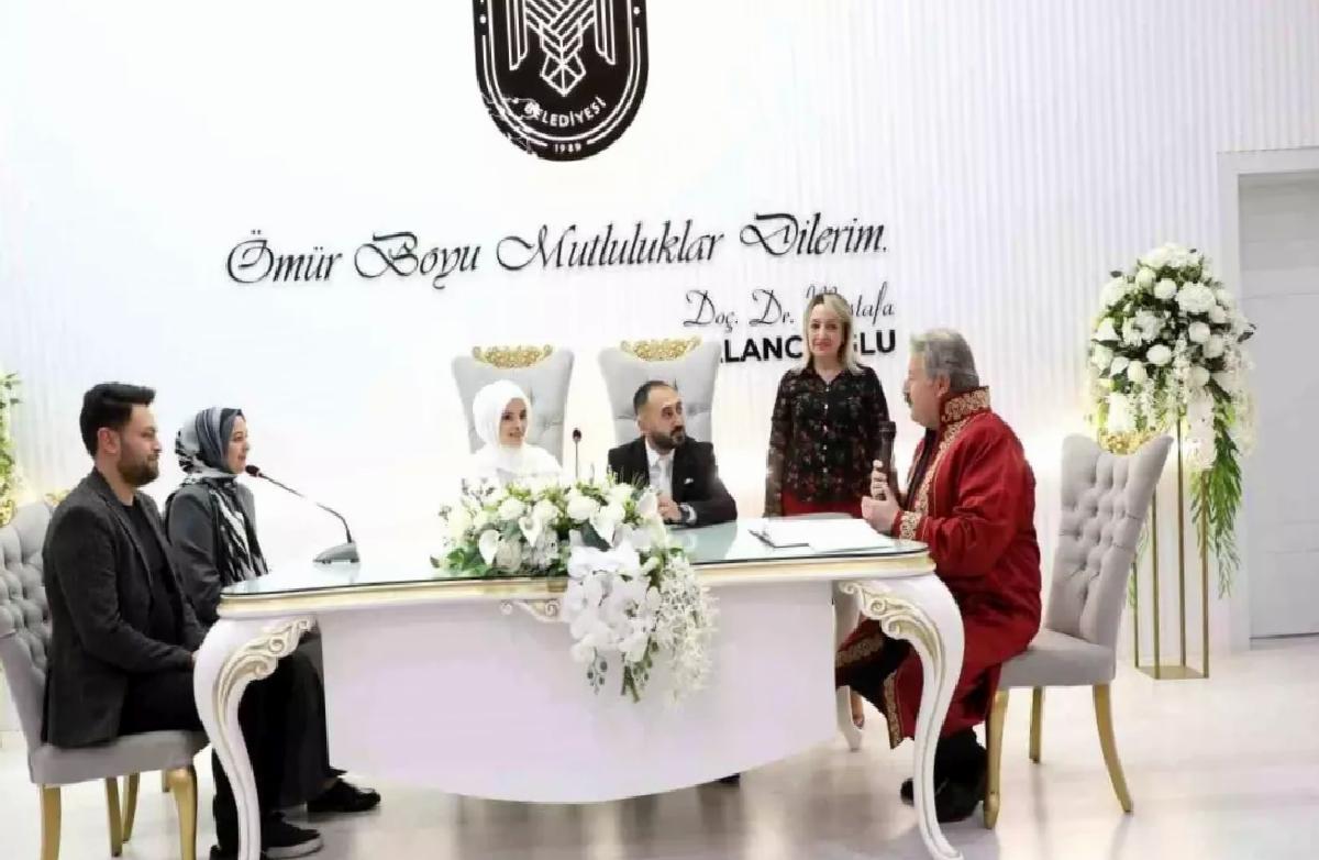 Melikgazi Belediyesi Yenilenen Nikah Salonunu Açtı, 60 Nikah Gerçekleştirildi