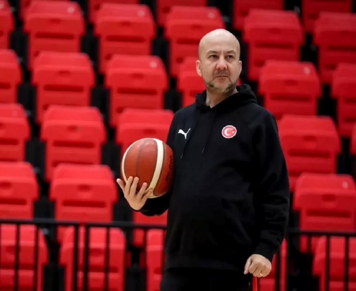 Melikgazi Kayseri Basketbol’un Baş Antrenörü Emre Özsarı, Bayan Basketbolunun Gelişimine Dikkat Çekti