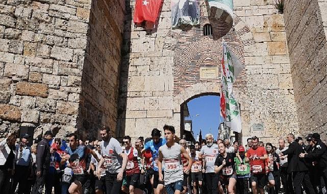 Memleketler arası Osmangazi Tarihi Kent Koşusu coşkusu yaşandı