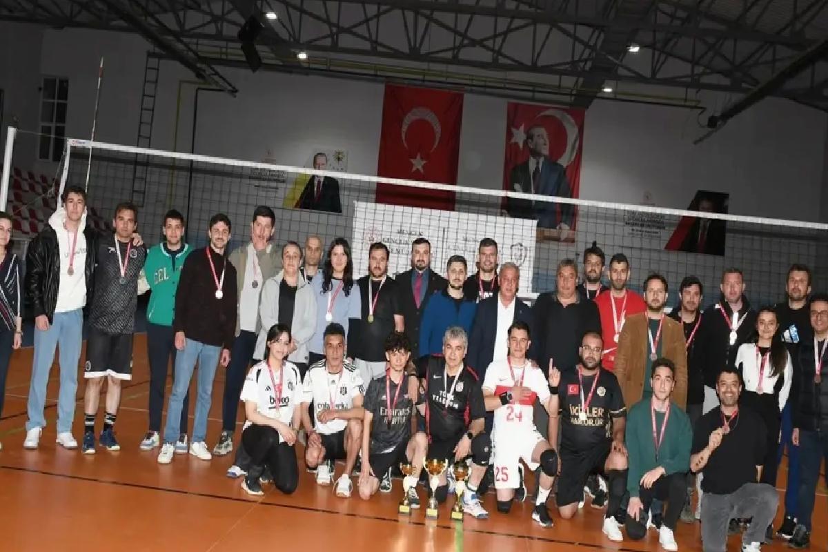 Mengen’de Voleybol Turnuvası Şampiyonu Muhakkak Oldu