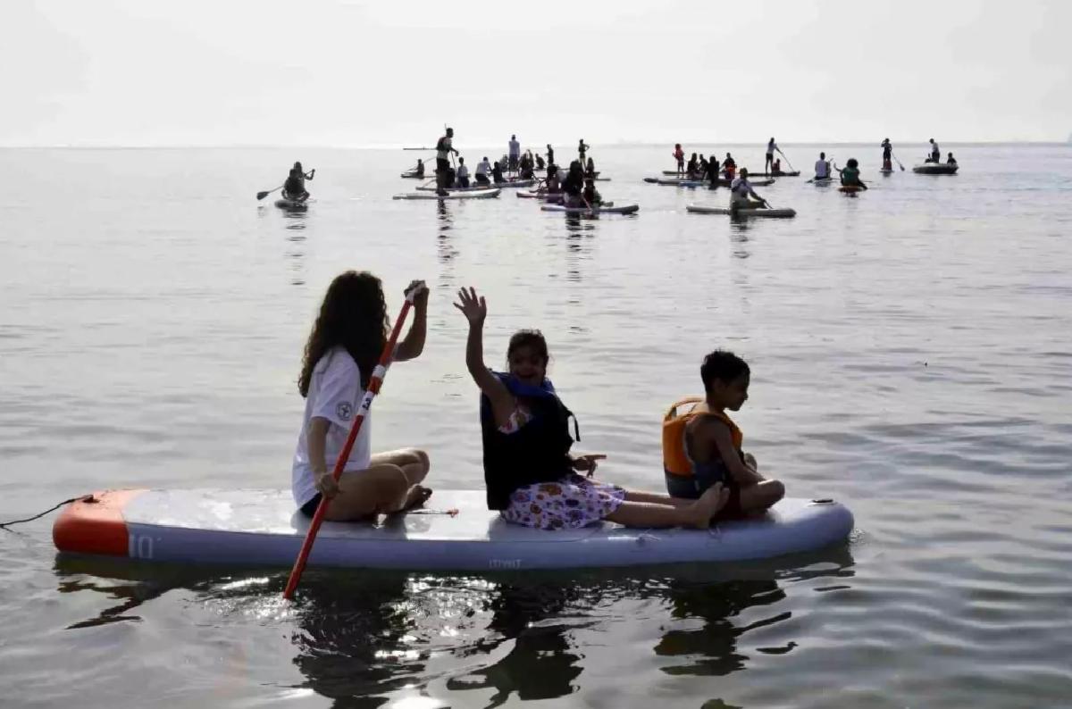 Mersin’de Özel Bireyler Kürek Sörfü ile Denizin Keyfini Çıkardı