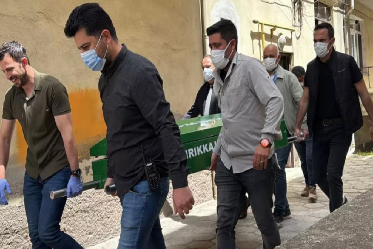Mesken sahibi, 11 yıldır aranan kişinin cesedini kiracısının konutundaki buzdolabında buldu