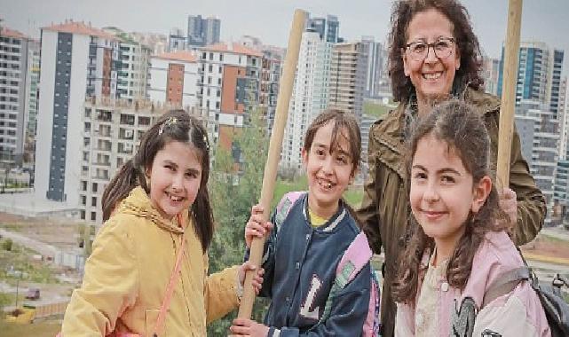 Minik Eller Fidanları Toprakla Buluşturdu
