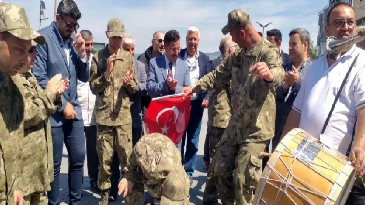 Mudanya’da Temsili Asker Cümbüşü Coşkuyla Gerçekleşti