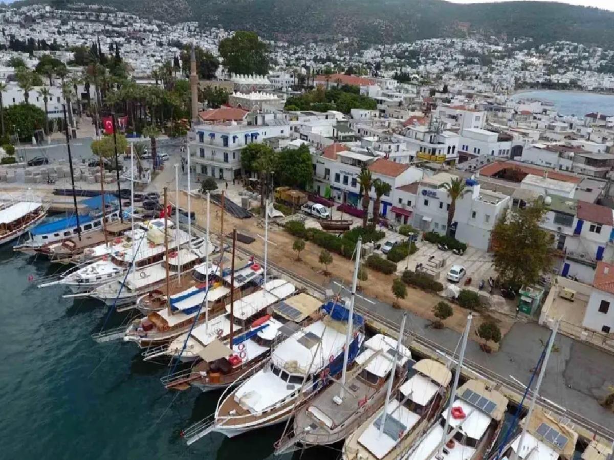 Muğla Büyükşehir Belediyesi, Bodrum ve Gümbet Limanlarında Yenileme Çalışmalarını Tamamladı