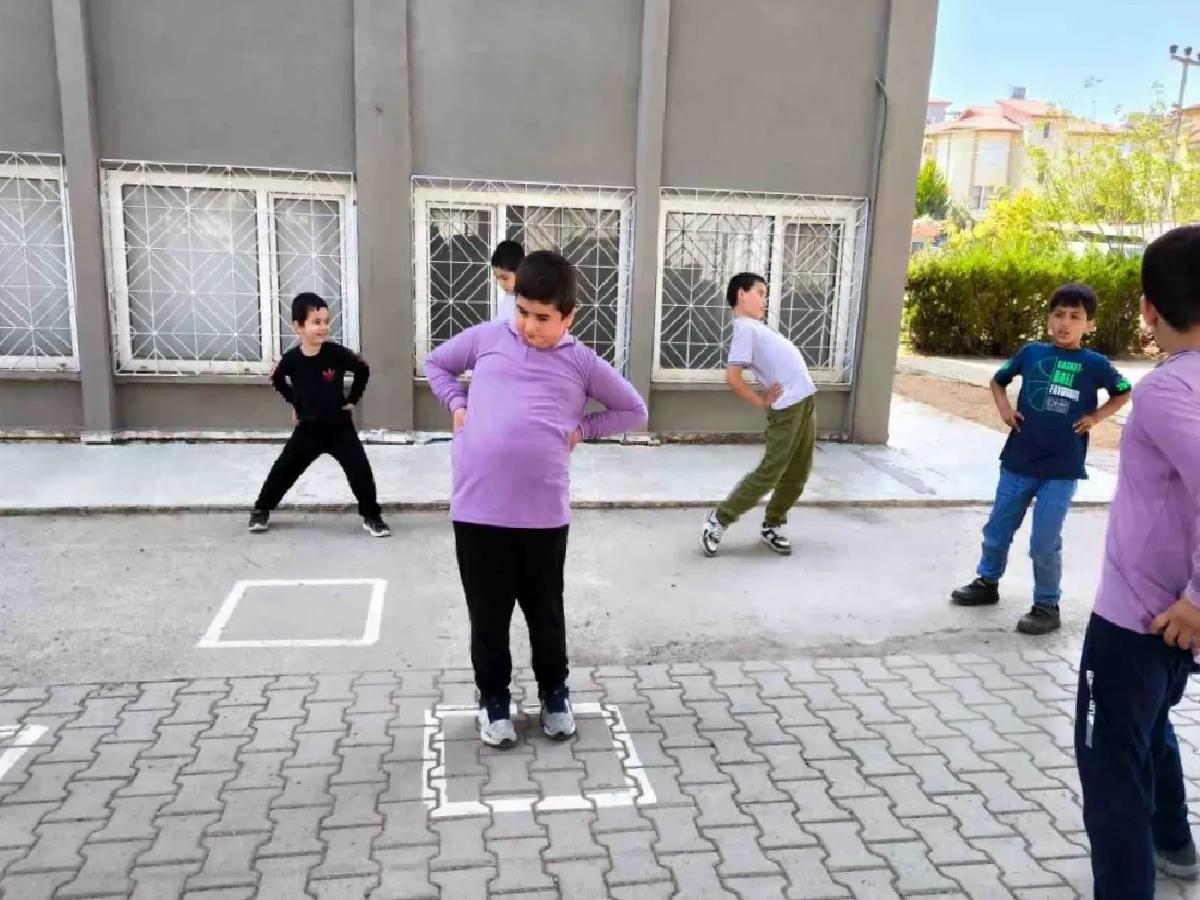 “Mutlu Çarşamba” yüzleri güldürüyor