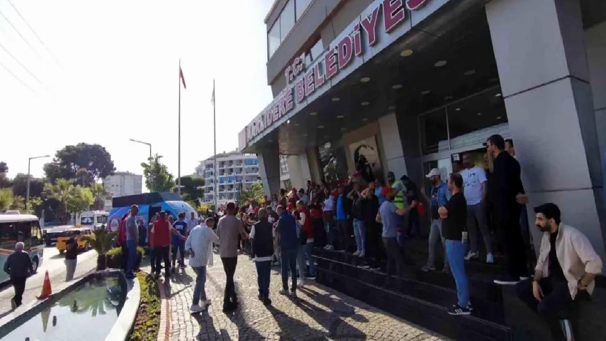 Narlıdere Belediyesi Çalışanları Grevde
