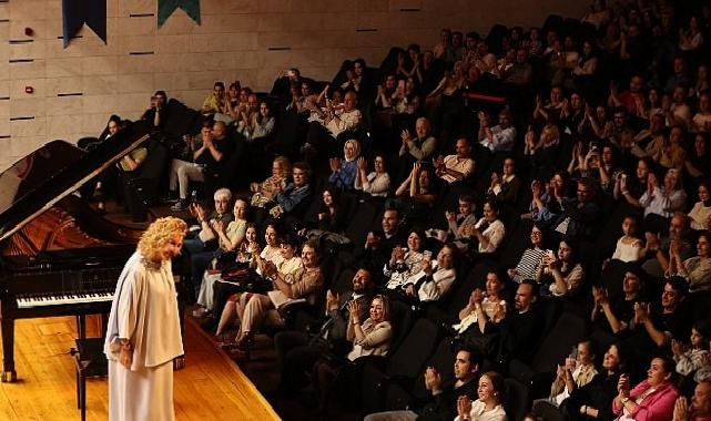 Nilüfer Senfoni Orkestrası birinci konserinde Gülsin Onay’ı ağırladı