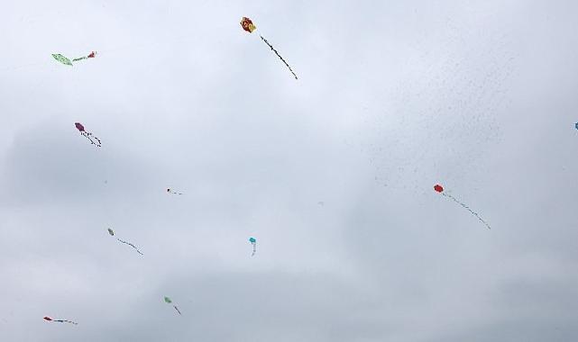 Nilüfer’de gökyüzü uçurtmalarla renklendi